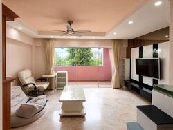 Blk 705 Hougang Avenue 2 (Hougang), HDB Executive #574568101